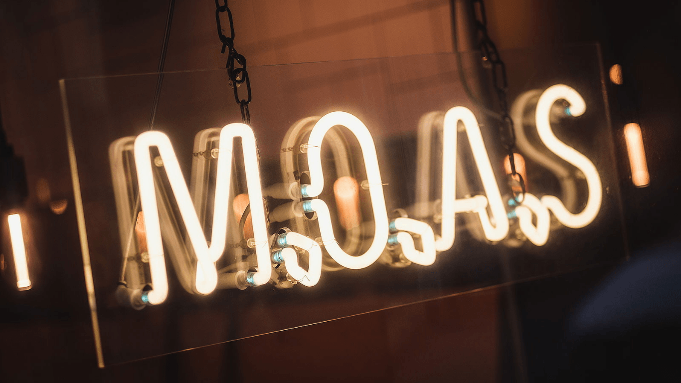 banner moas meat on a stick restaurang